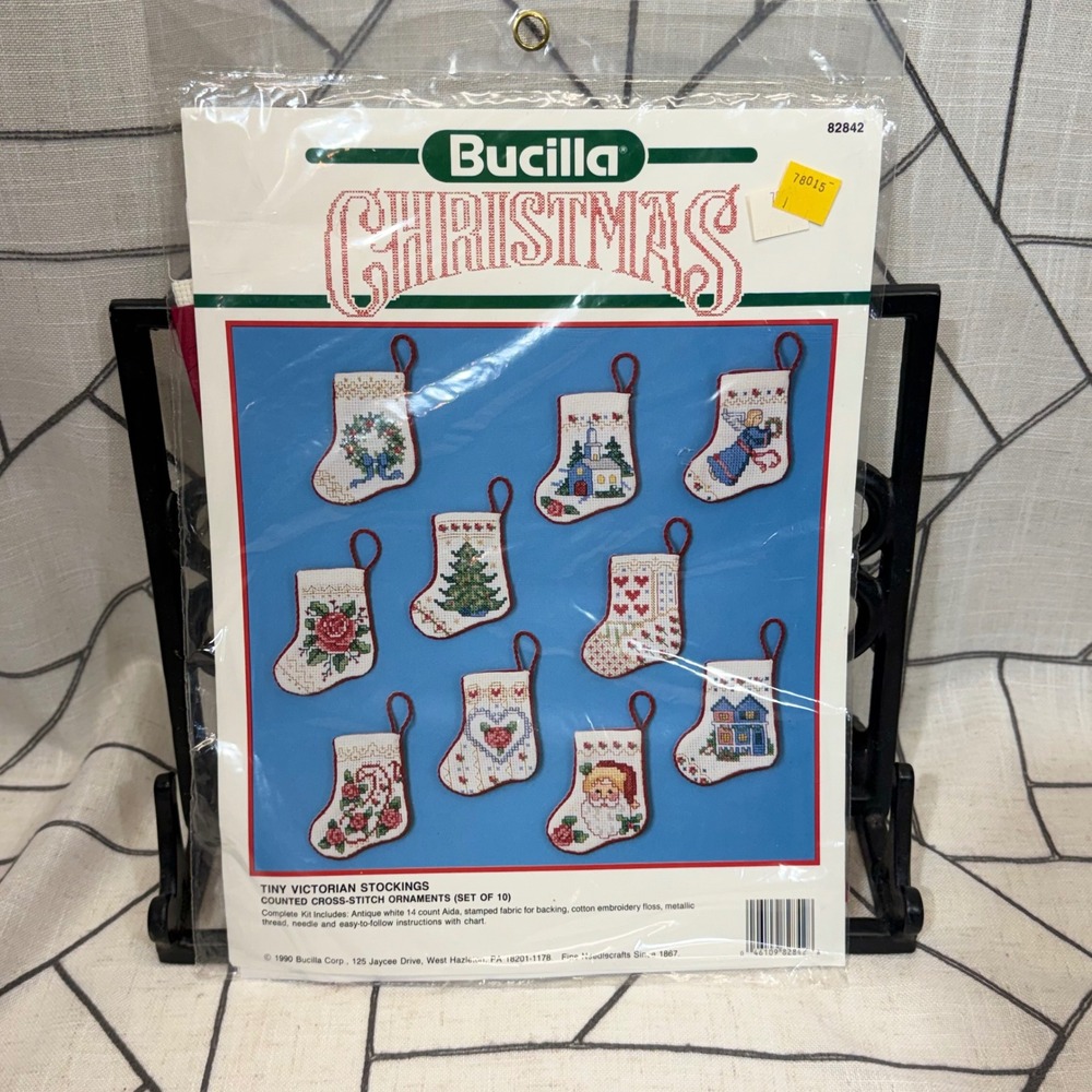Bucilla Cross Stitch Kit OS White Tiny Victorian Stockings Ornaments Set of 10‎